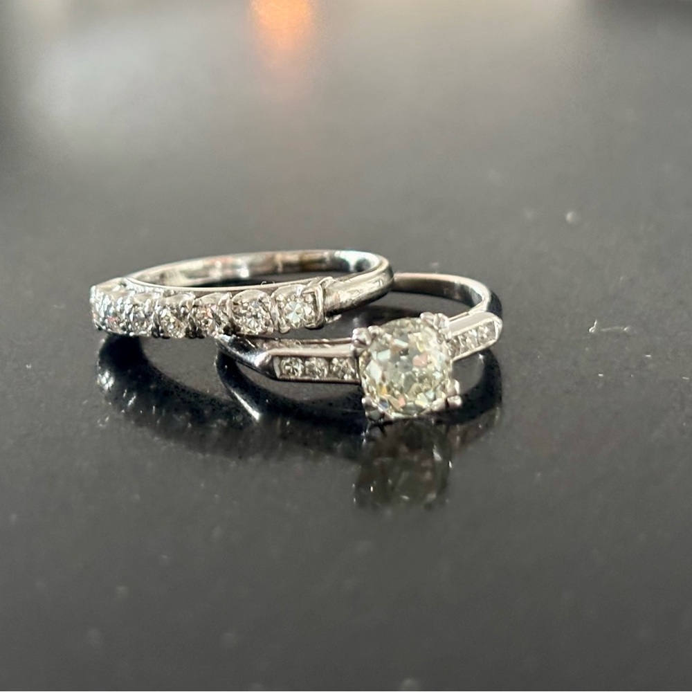 Elegant Platinum Diamond Women's Ring Set